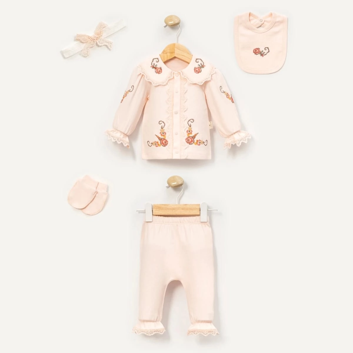 Kız Bebek 0-3 Ay %100 Pamuk Pudra Kaneviçe Nakışlı 5li Hastane Çıkışı Set